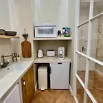 Wabi Sabi Nest W/ Garage * פראג