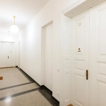 Wabi Sabi Nest W/ Garage