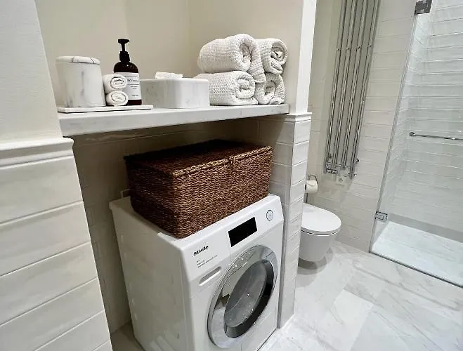 Wabi Sabi Nest W/ Garage Prague
