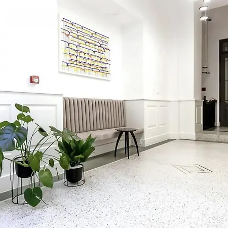 Wabi Sabi Nest W/ Garage * Praga