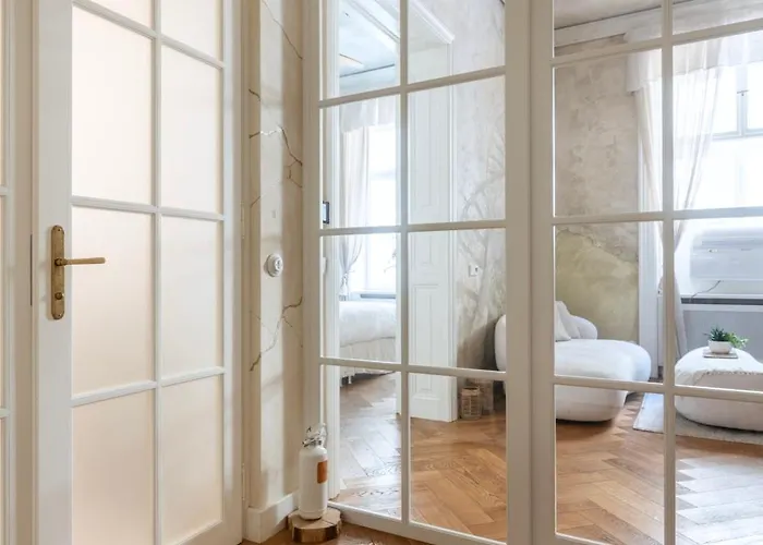 Wabi Sabi Nest W/ Garage Apartamento Praga