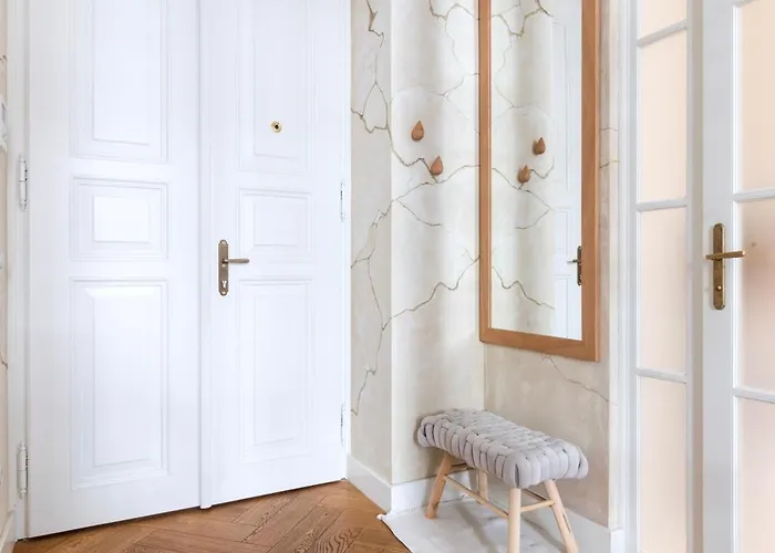 Wabi Sabi Nest W/ Garage *