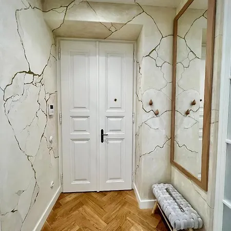 Appartement Wabi Sabi Nest W/ Garage